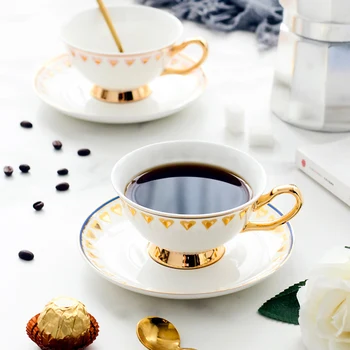 Basit Avrupa Seramik Kahve Fincan Seti Porselen Çay Bardağı Set Lüks Arapça Kahve Çift Latte Seyahat Taza Cafe Drinkware BE50CP