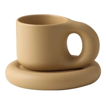 Yaratıcı Kahve Fincanları ve tabağı İle Spin Topu Kolu İskandinav Ev Dekor El Yapımı Sanat Çay Kupa Tepsisi Kişiselleştirilmiş Hediyeler 300 ML