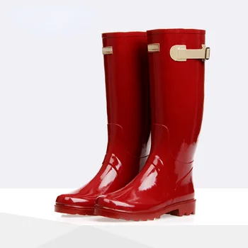 Lokomotif yağmur çizmeleri Avrupa / Amerikan Sonbahar / Kış Yeni Stil Toka Yüksek Tüp Bayanlar su ayakkabısı kadın Moda yağmur çizmeleri