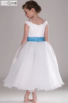 Sevimli Cap Sleeve Çocuk Elbise, Mavi Kemerli Beyaz Organze Çiçek Kız Elbise
