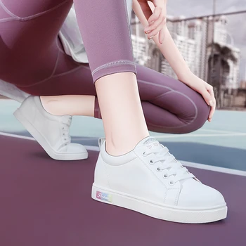 Tuval moda ayakkabılar Kadın 2021 Sonbahar Yeni Moda Renk Kadın rahat ayakkabılar Flats kanvas sneaker İç artış Kaykay