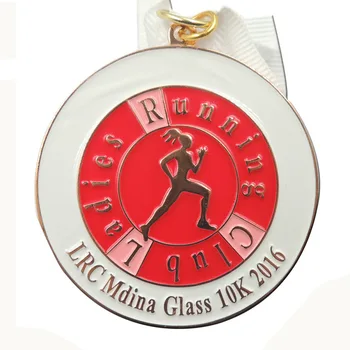 Yüksek kaliteli koşu madalyası ucuz özel metal Koşu spor yarışması madalyaları düşük fiyat gümüş kaplama kırmızı boyalı madalya
